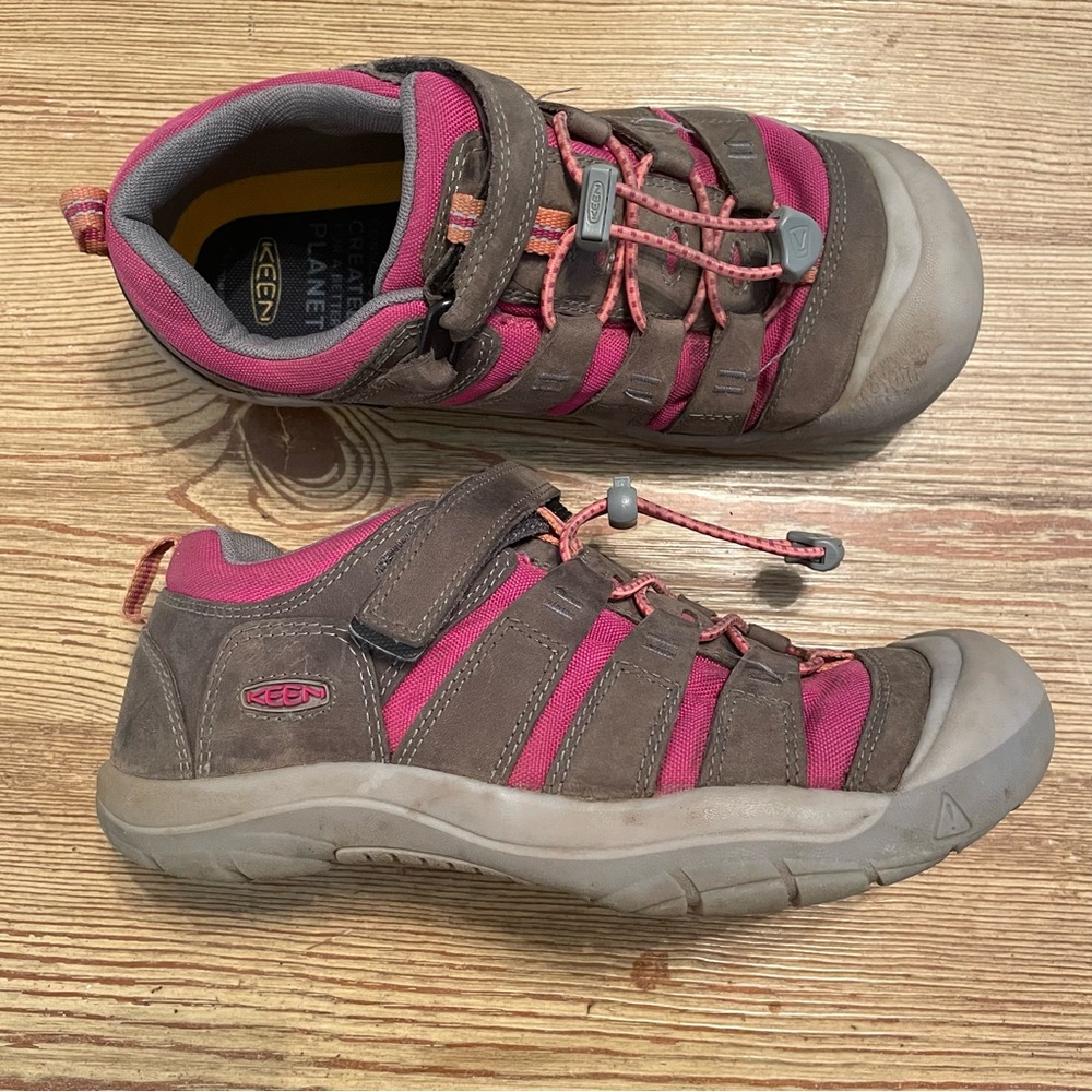 Keen Newport Pink and Brown Hiking Shoes